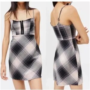 C20 URBAN OUTFITTERS Keya Plaid Mini Dress pink black slim fit Corset bodycon‎